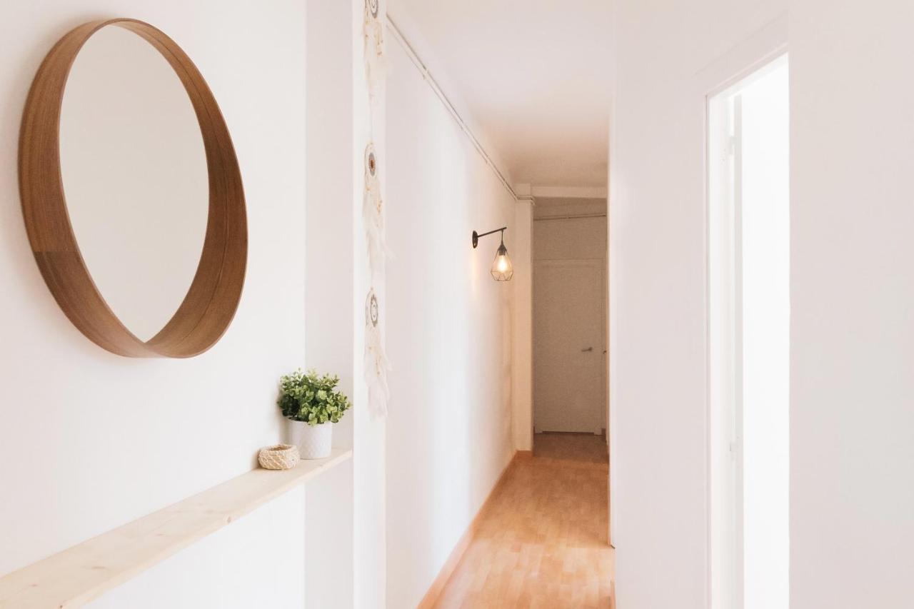 Sunny And Modern Apartment Ideal For Groups Barcelona Eksteriør billede